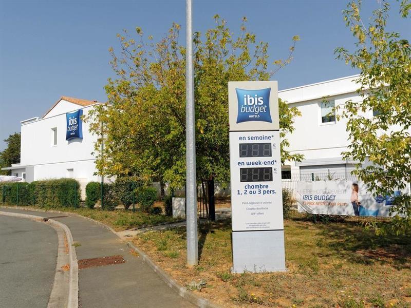 ibis budget Rochefort Buitenkant foto